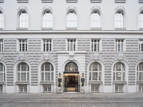 Hotel Capital