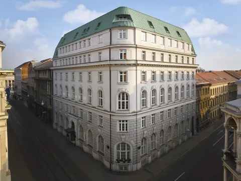 Hotel Capital